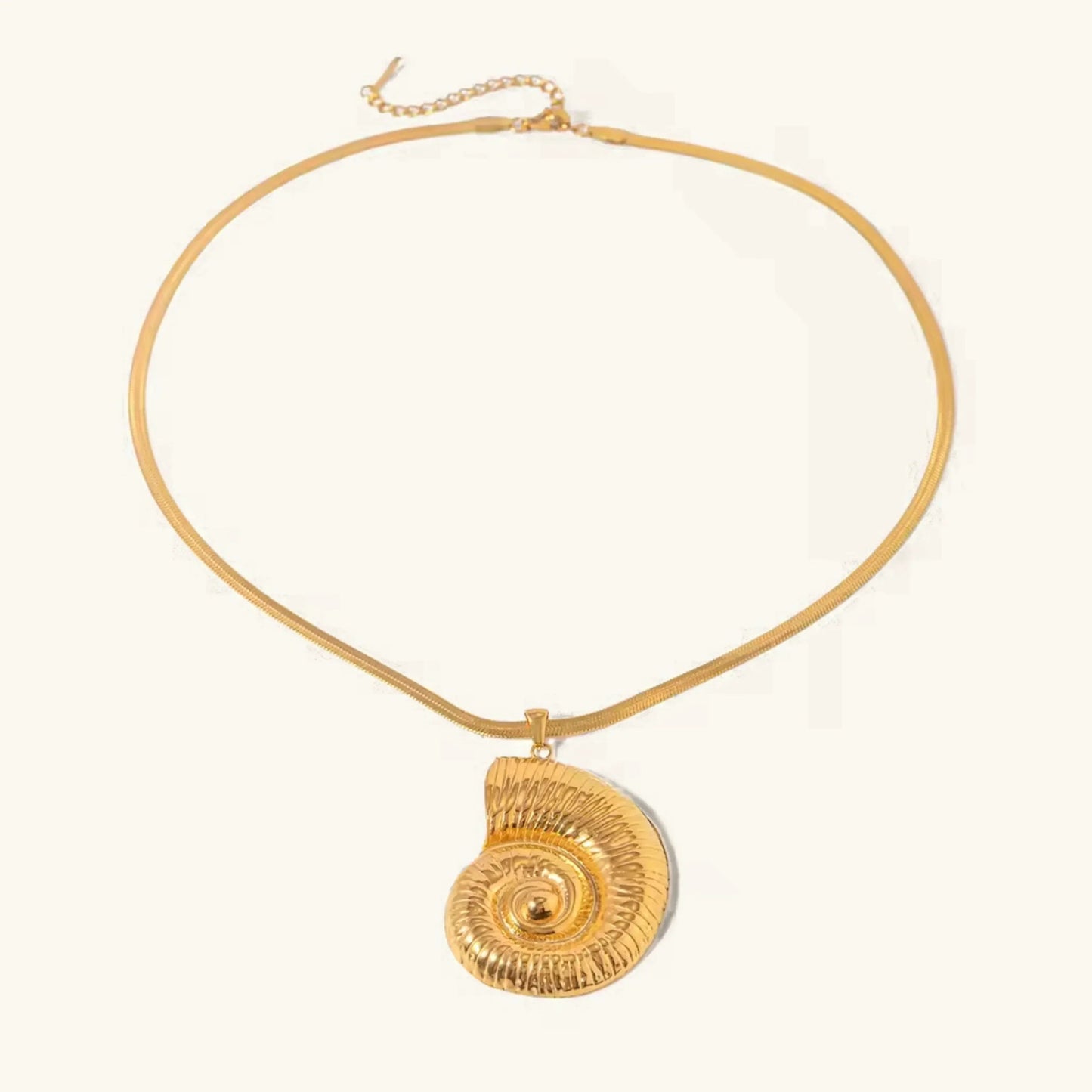 [Gaonasi]Cascadia Nautilus Gold Necklace