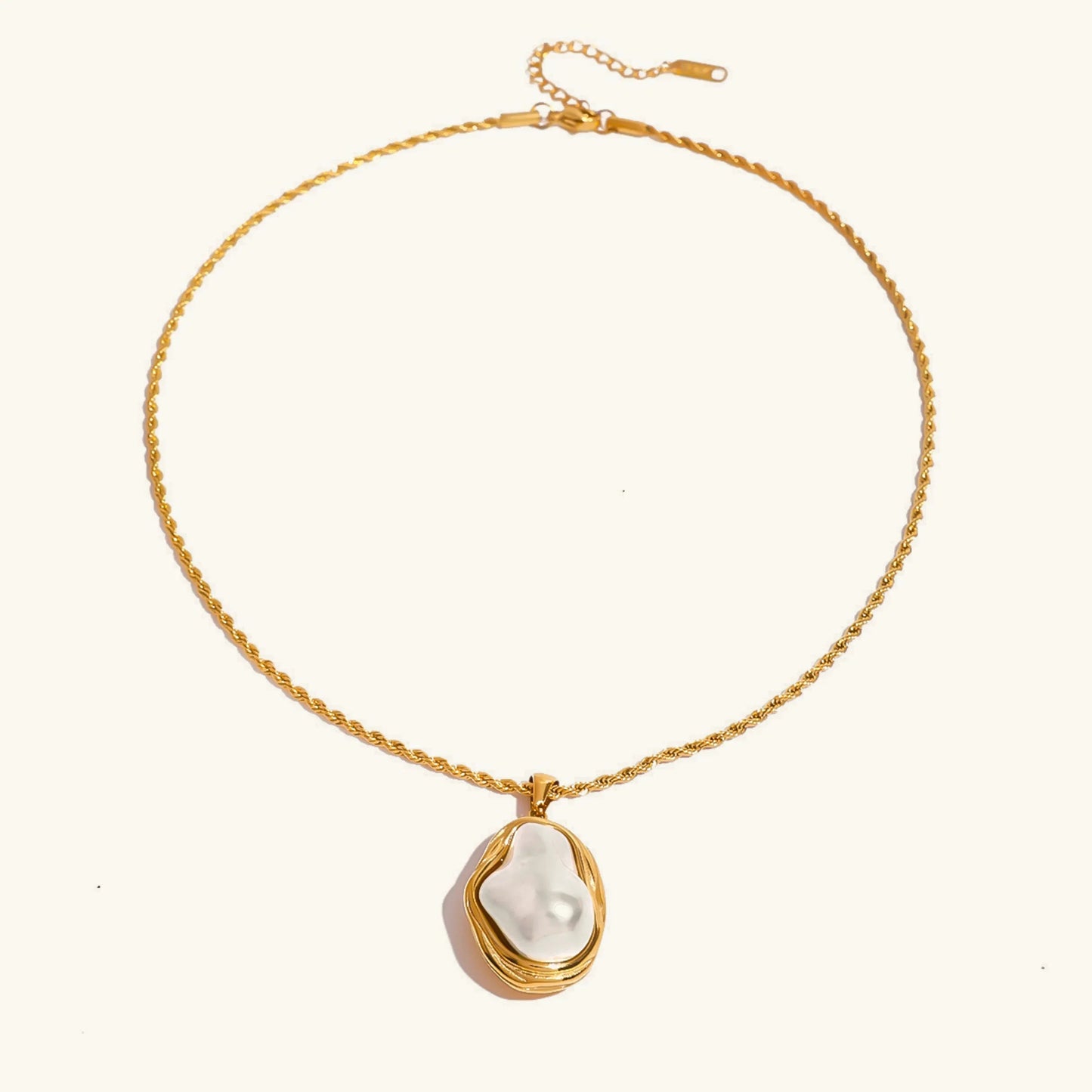 [Gaonasi]Carly Mother Of Pearl Pendant