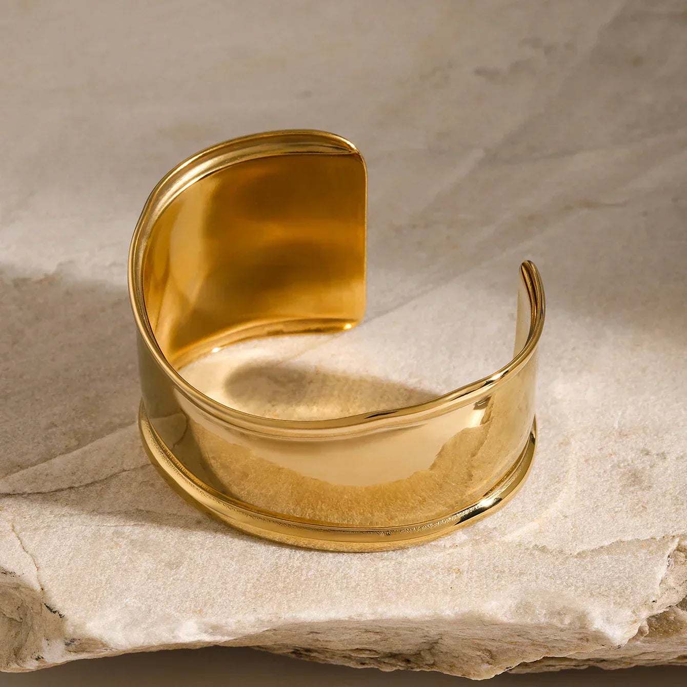 [Gaonasi]Nellie Smooth Gold Cuff