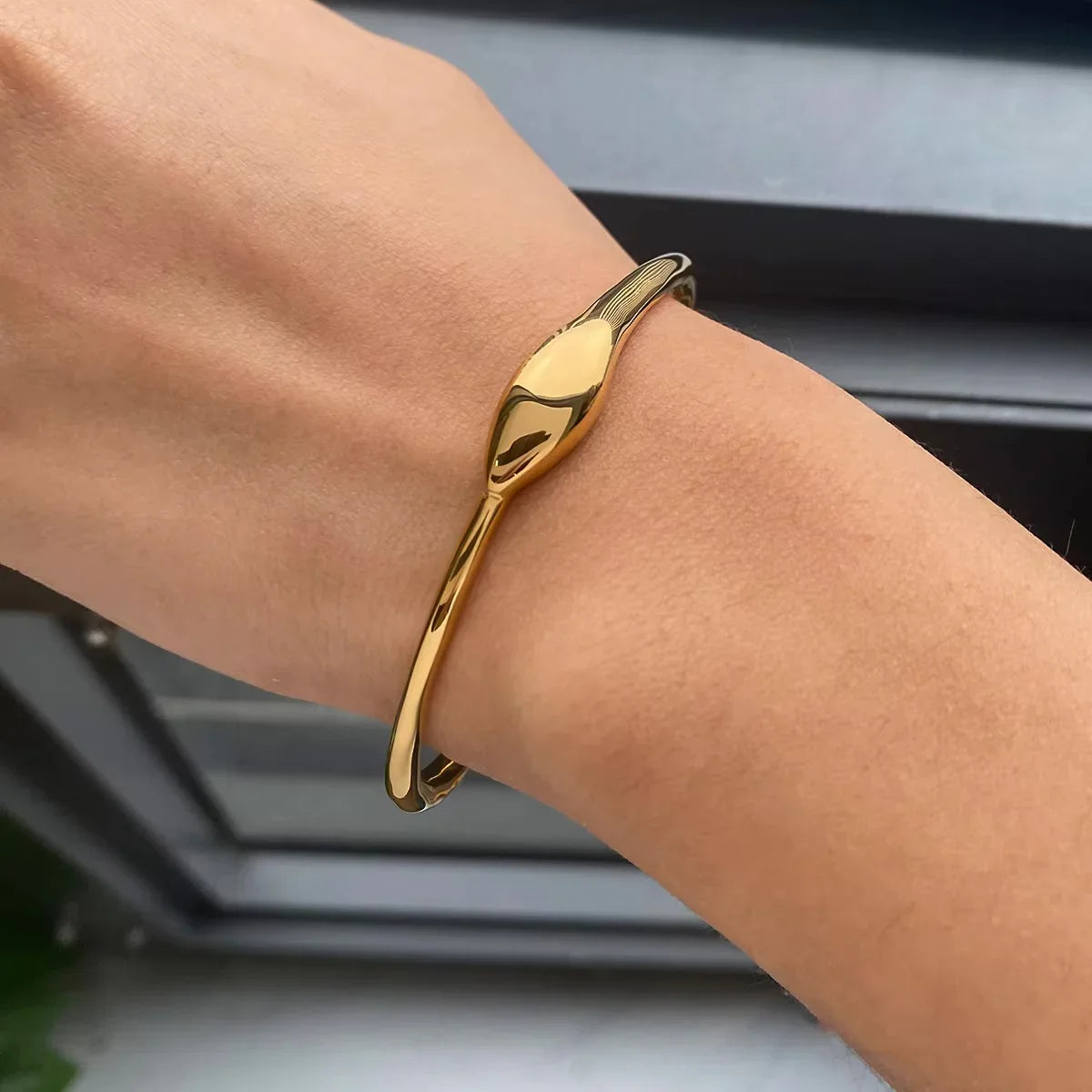 [Gaonasi]Vinny Gold Bangle