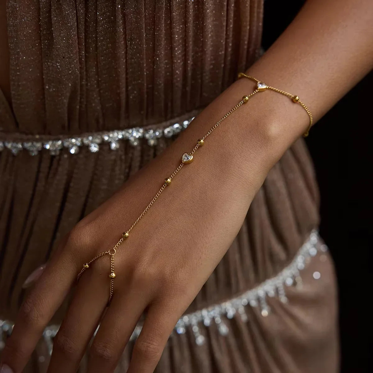 [Gaonasi]Winslow Gold Hand Chain