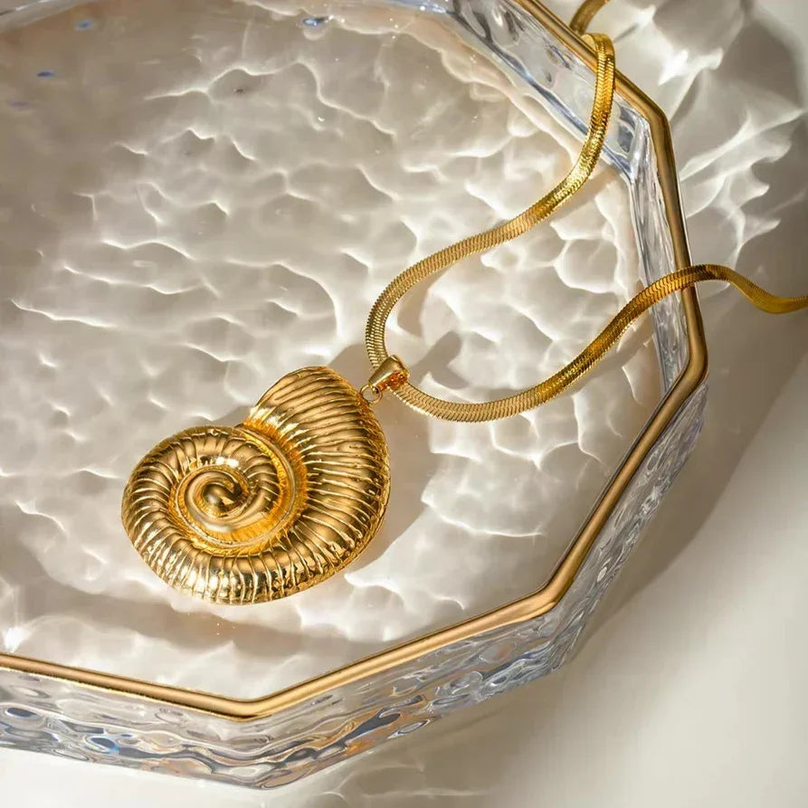 [Gaonasi]Cascadia Nautilus Gold Necklace