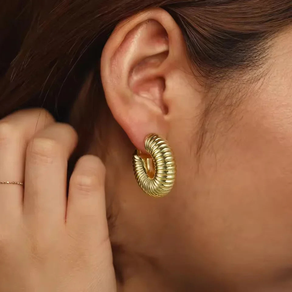[Gaonasi]Aubrey Textured Gold Hoops
