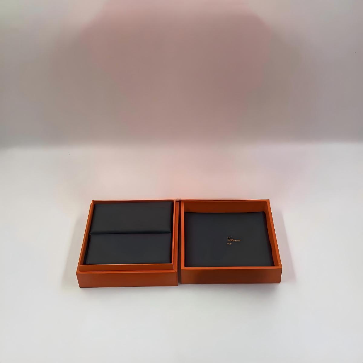 [Cadisa] HM  BOX GIFT BAG