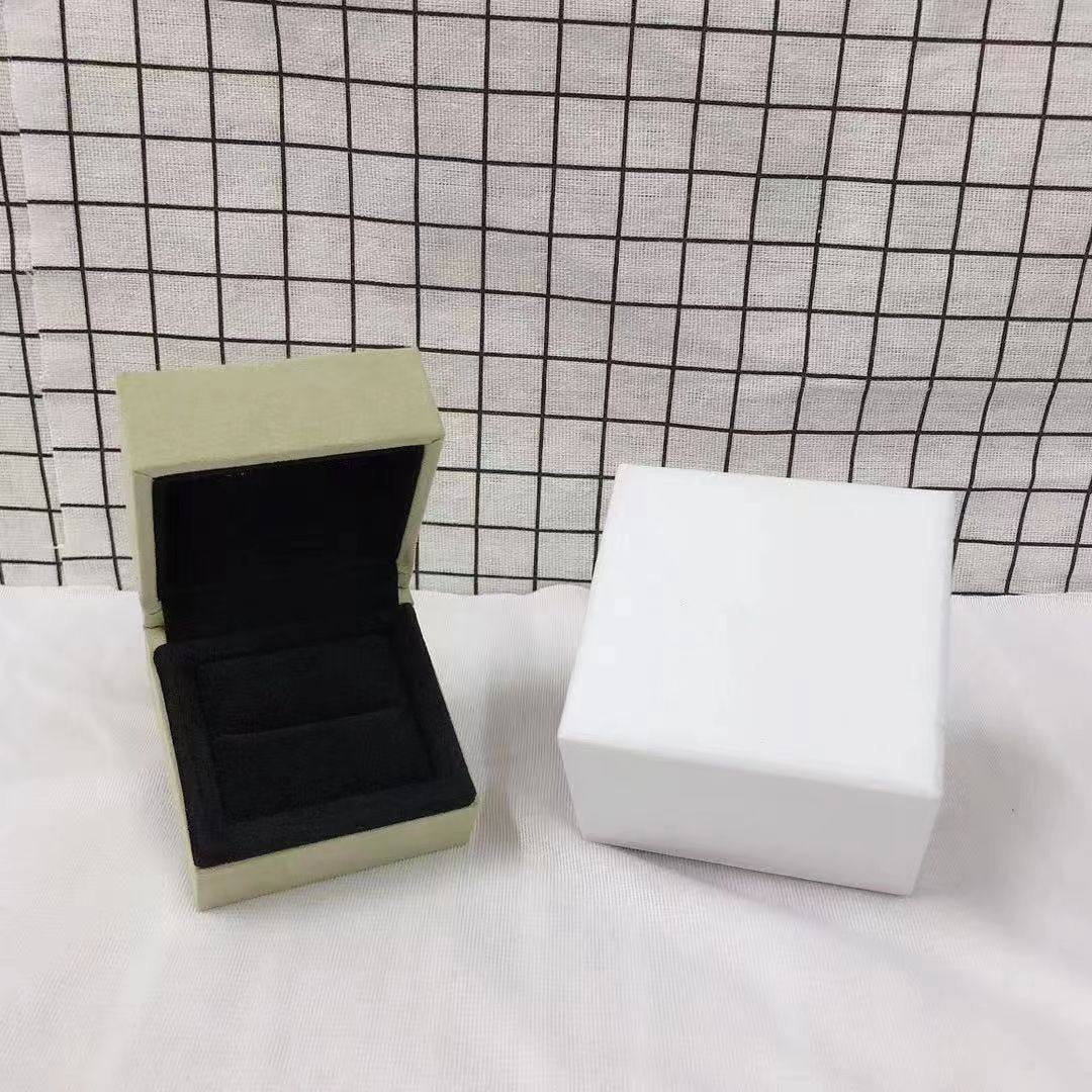 [Cadisa] VA CLOVER BOX GIFT BAG