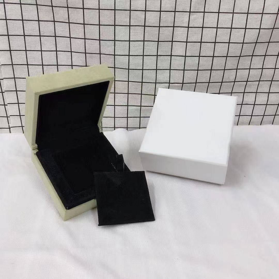 [Cadisa] VA CLOVER BOX GIFT BAG