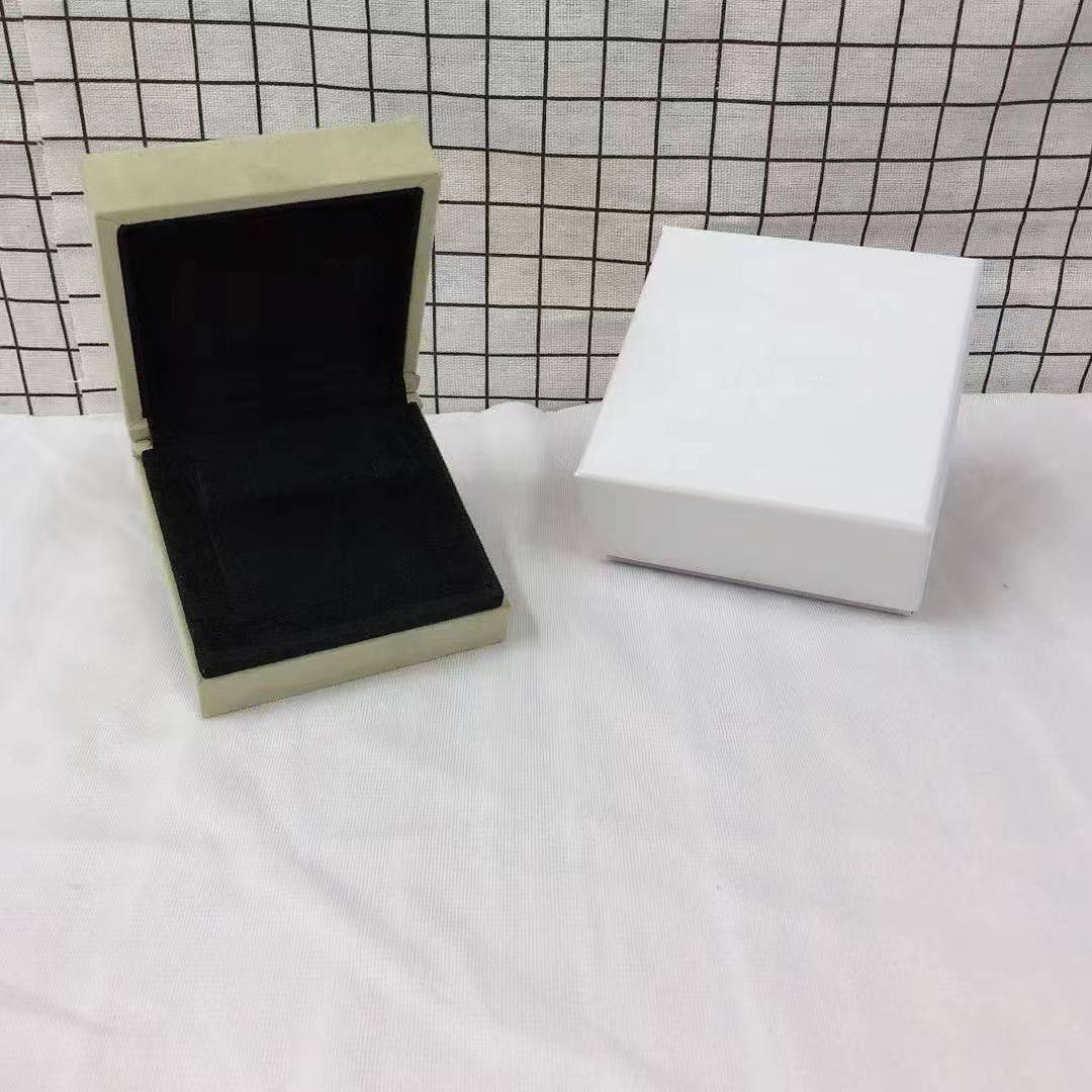 [Cadisa] VA CLOVER BOX GIFT BAG