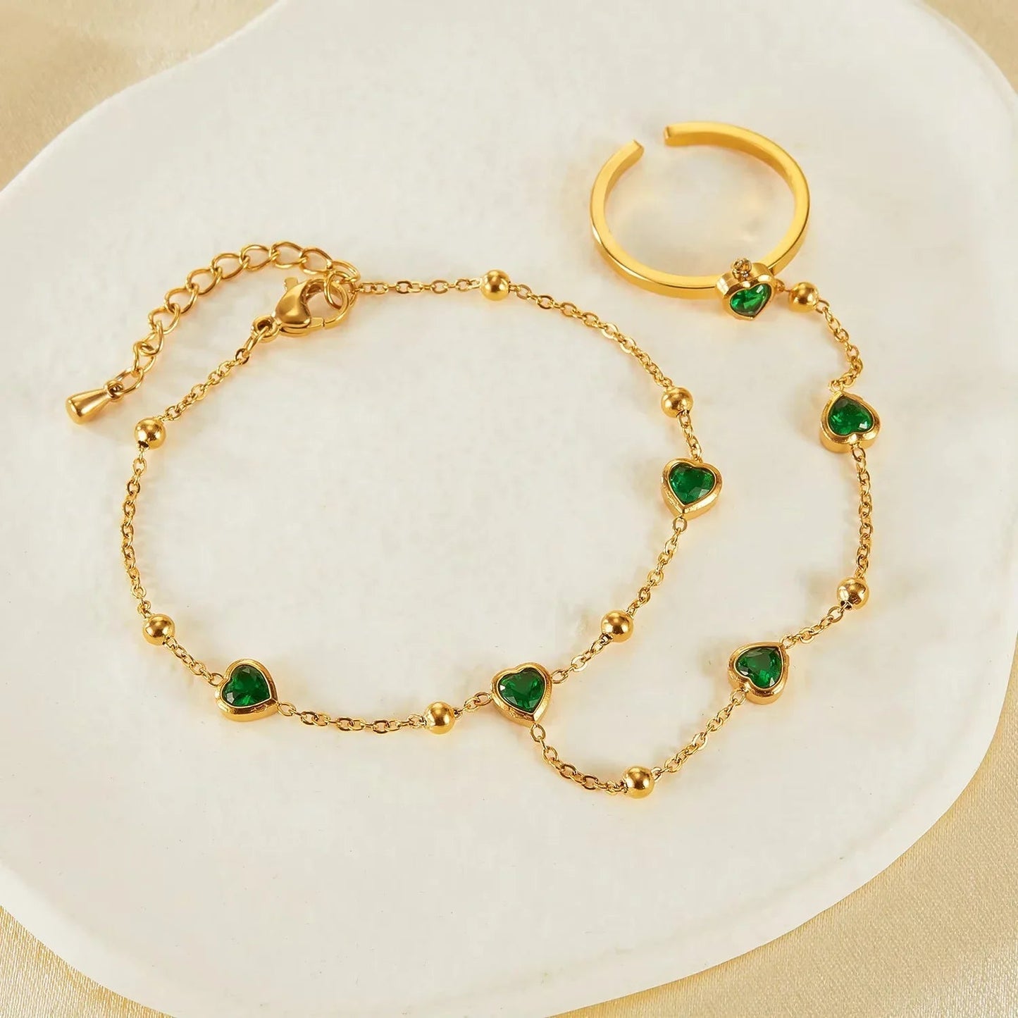 [Gaonasi]Gladys Emerald Heart Hand Chain