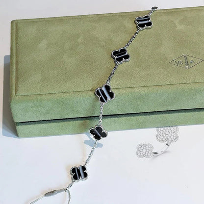 [Gaonasi] CLOVER 5 MOTIF PULSAR STONE BRACELET COLLECTION