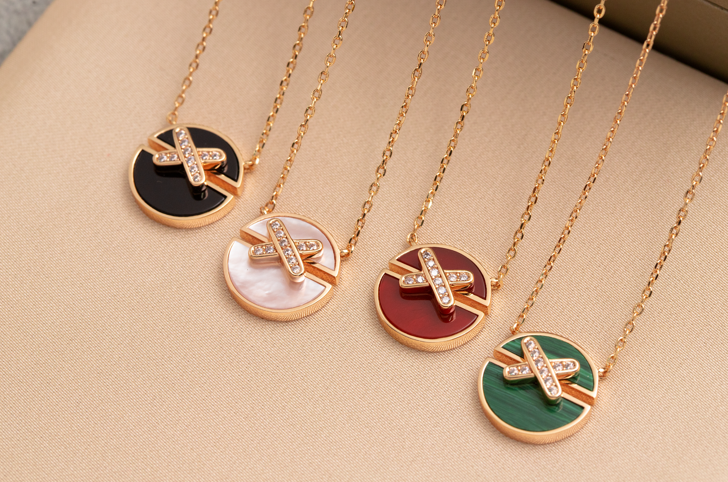 [Gaonasi]JEUX DE PINK GOLD DIAMOND NECKLACE