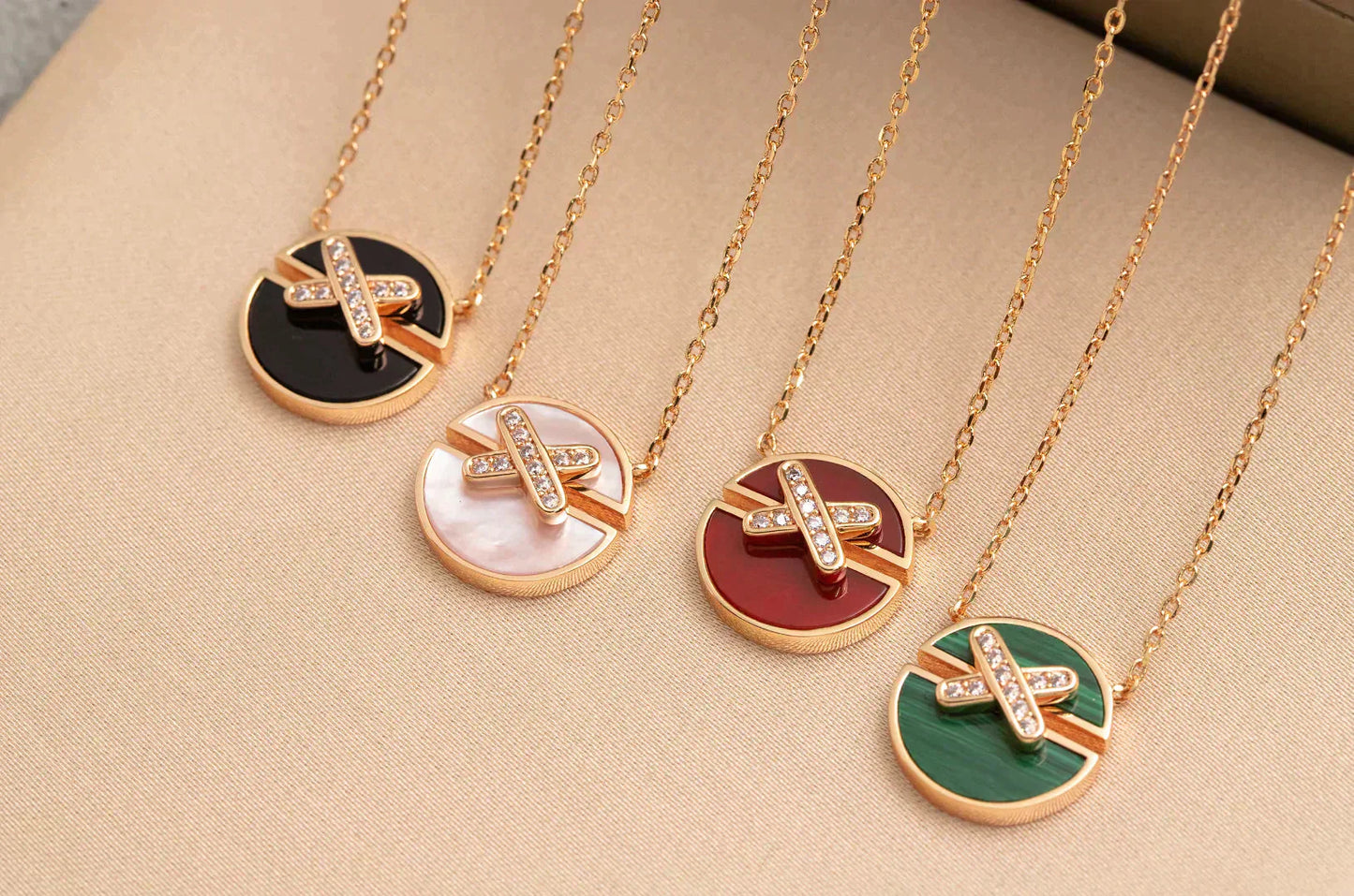 [Gaonasi]JEUX DE ROSE GOLD DIAMOND NECKLACE