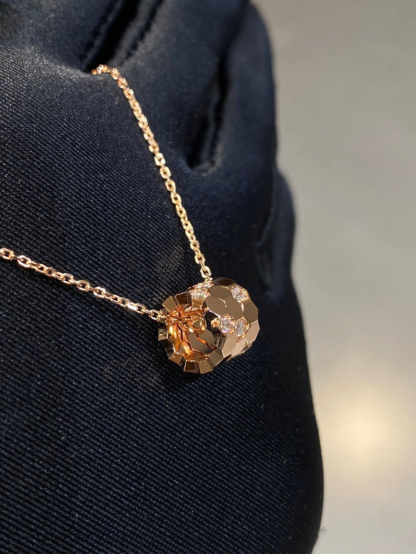 [Gaonasi]BEE LOVE DIAMOND NECKLACE