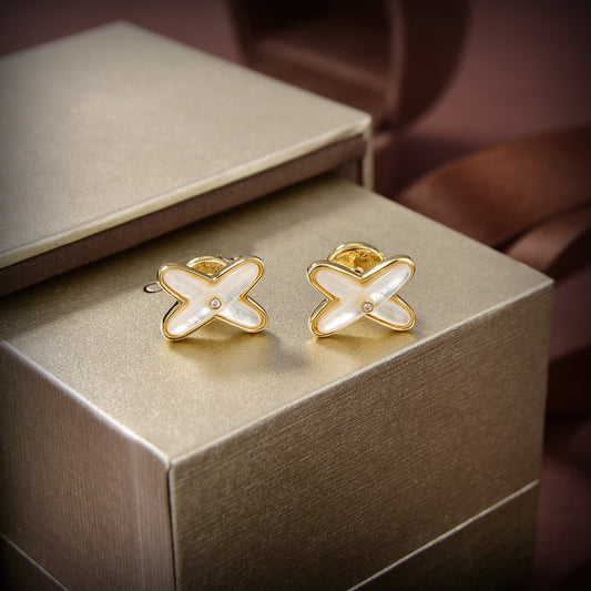 [Gaonasi]JEUX DE WHITE MOP GOLD DIAMOND EARRINGS