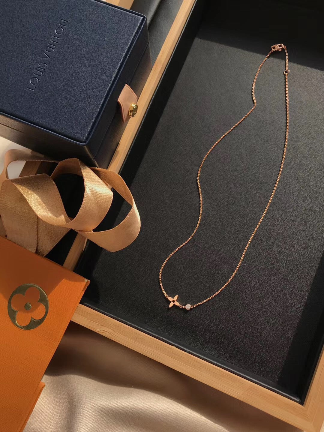 [Gaonasi]BLOSSOM PENDANT PINK GOLD AND DIAMOND