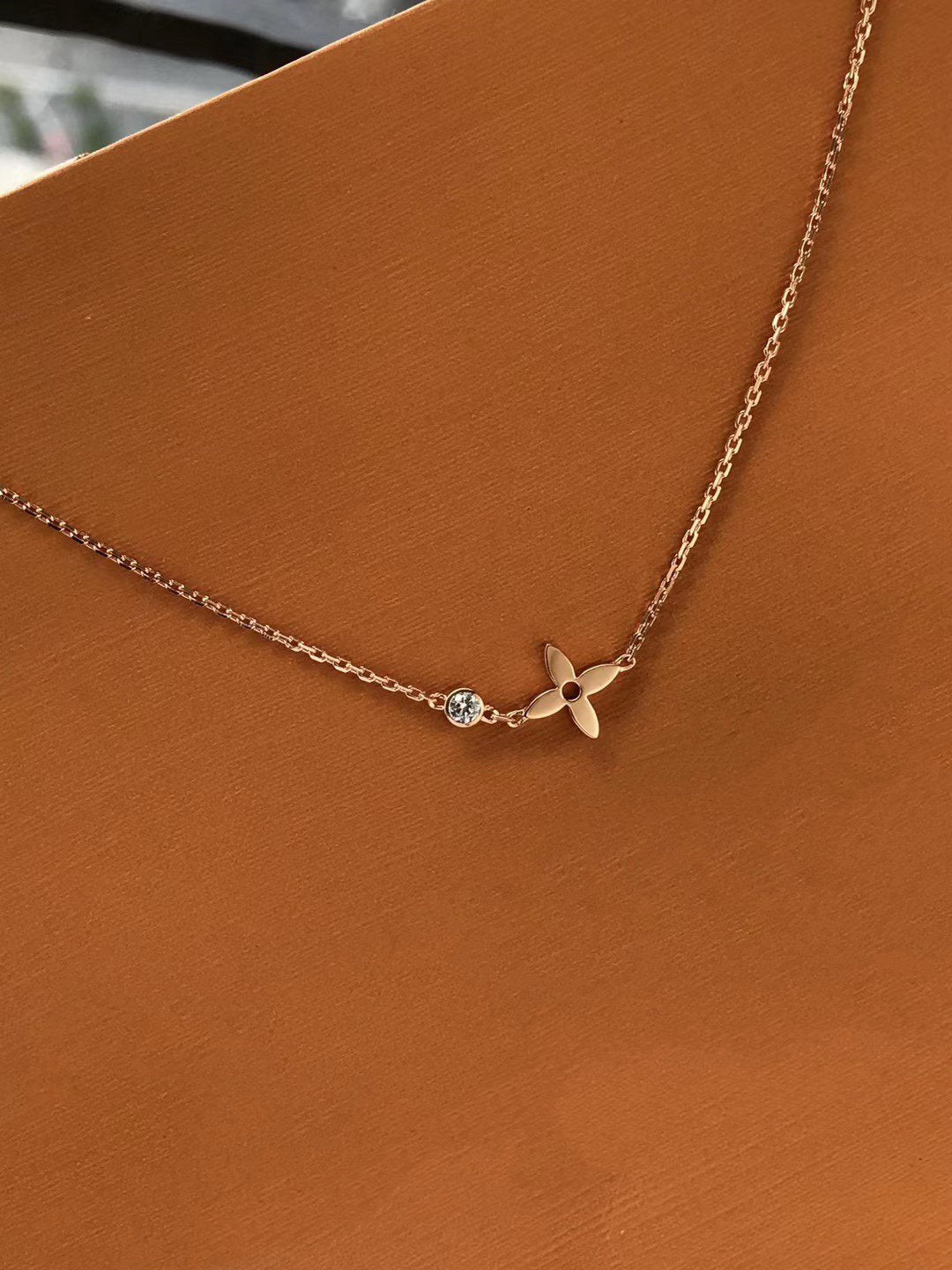 [Gaonasi]BLOSSOM PENDANT PINK GOLD AND DIAMOND