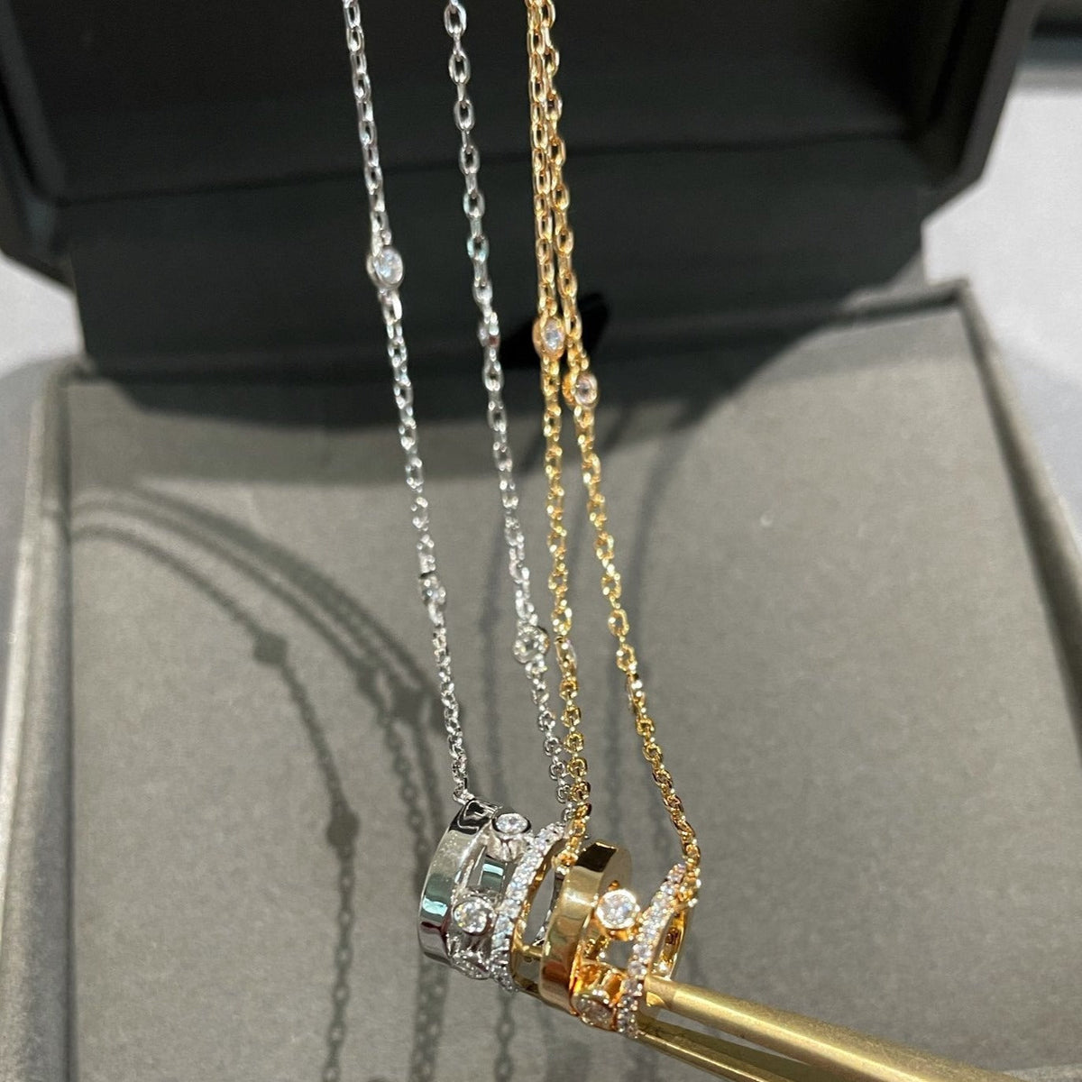 [Cadisa]CHAIN MOVE ROMANE PEDAND NECKLACE