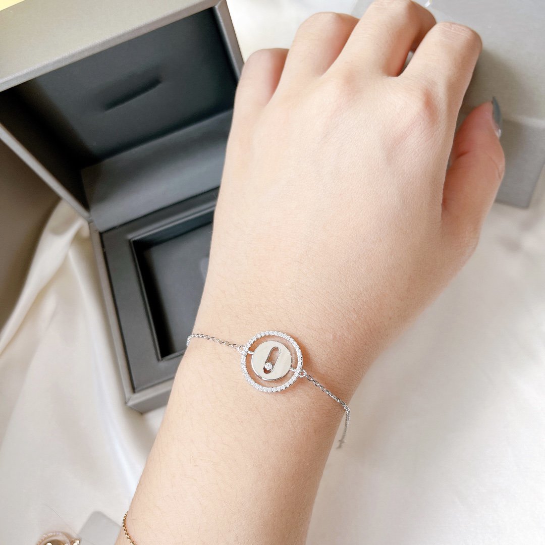 [Cadisa]LUCKY MOVE PAVED DIAMOND BRACELET