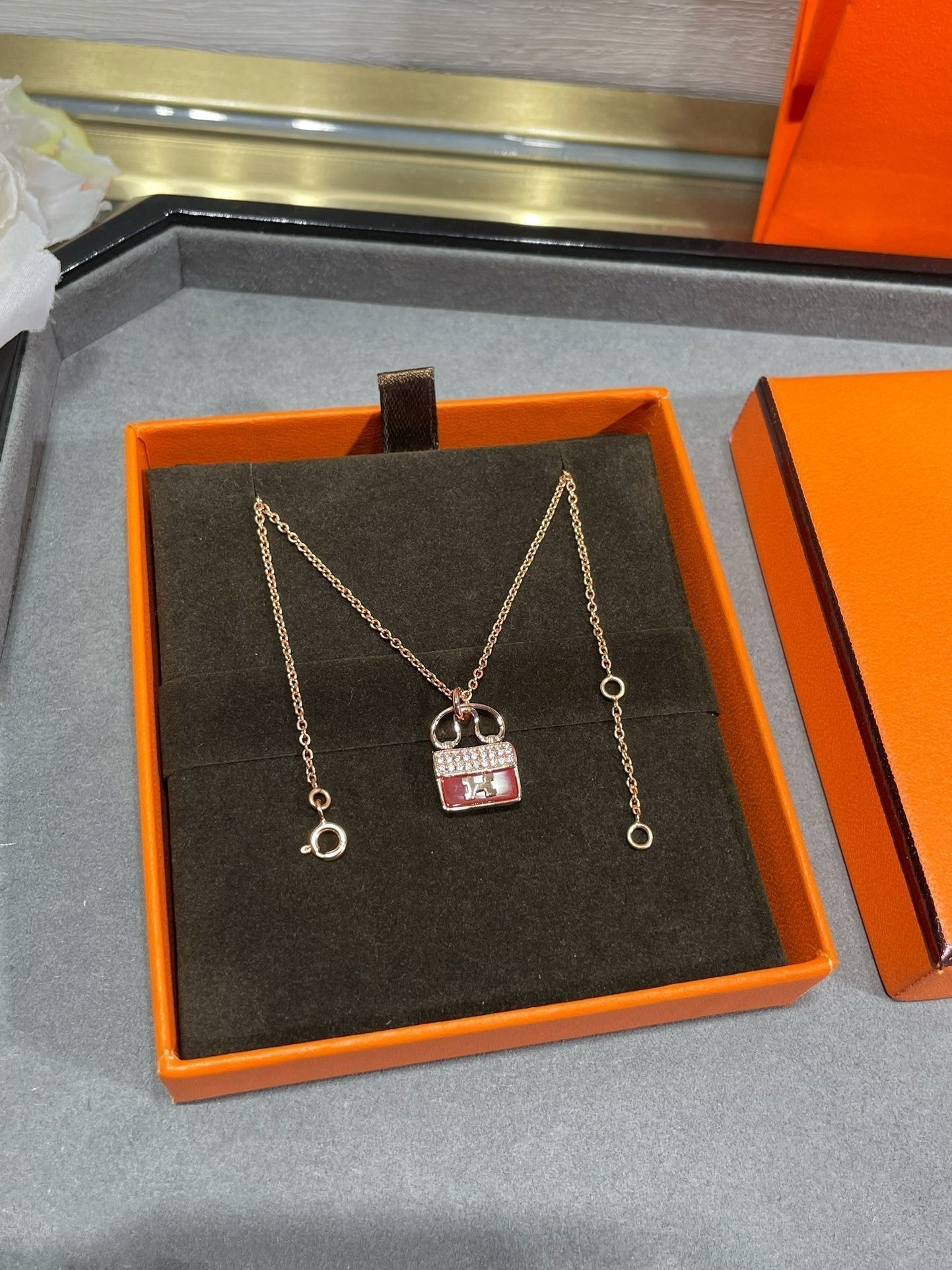 [Gaonasi]H CIRCE MOISSANITE PENDANT NECKLACE GOLD
