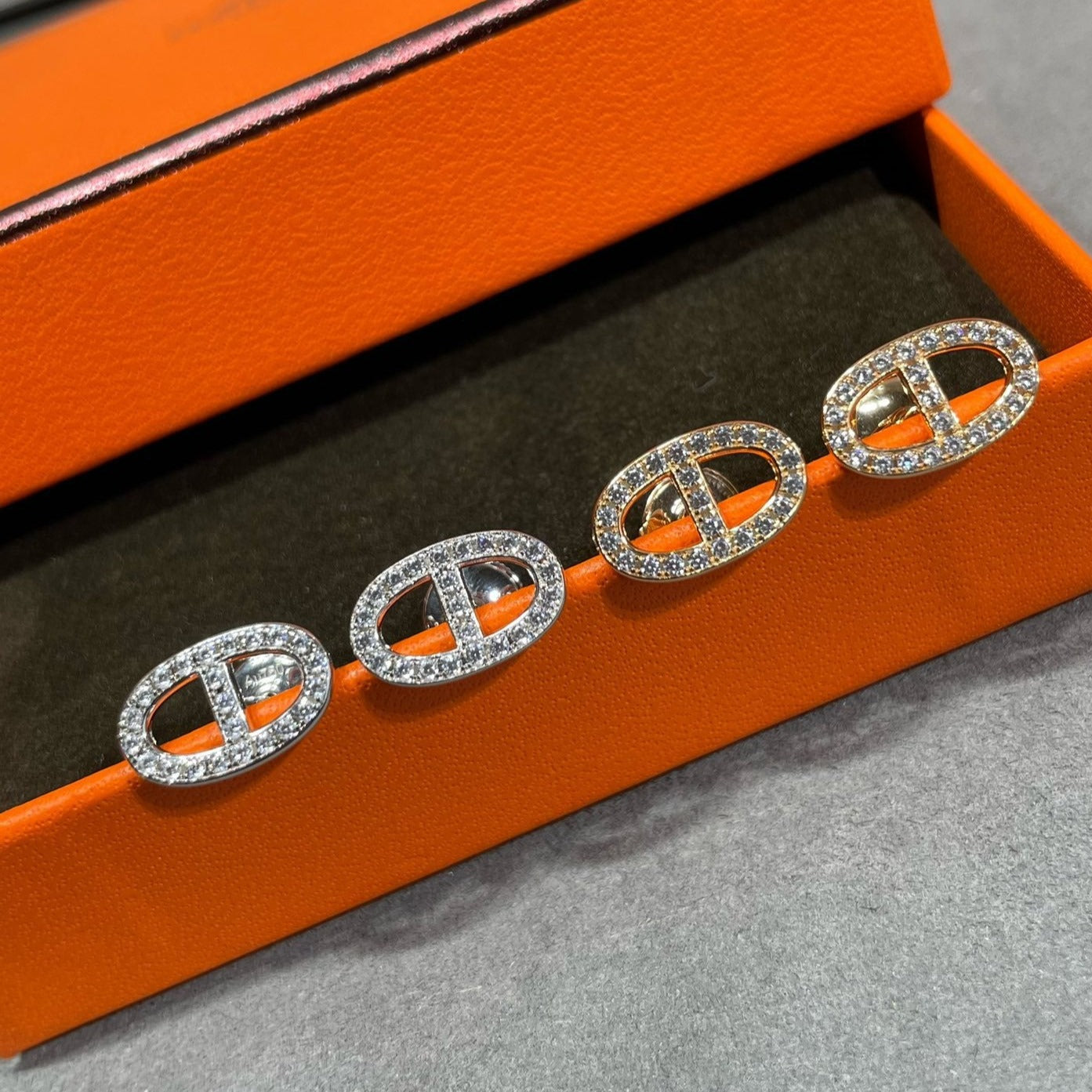 [Gaonasi]HM FULL DIAMOND PIG NOSE STUD EARRINGS