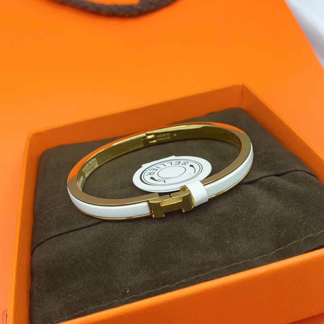 [Gaonasi]CLASSIC HM CLIC WHITE 8MM ENAMEL BRACELET