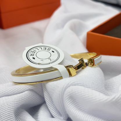 [Gaonasi]CLASSIC HM CLIC WHITE 8MM ENAMEL BRACELET