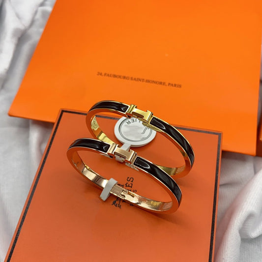 [Gaonasi]CLASSIC HM CLIC BLACK 8MM ENAMEL BRACELET
