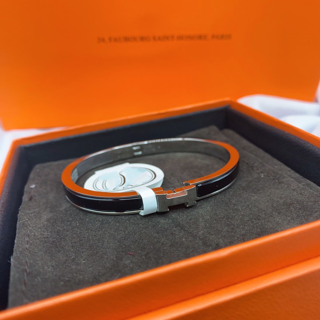 [Gaonasi]CLASSIC HM CLIC BLACK 8MM ENAMEL BRACELET