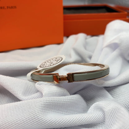 [Gaonasi]CLASSIC HM CLIC GREEN 8MM ENAMEL BRACELET