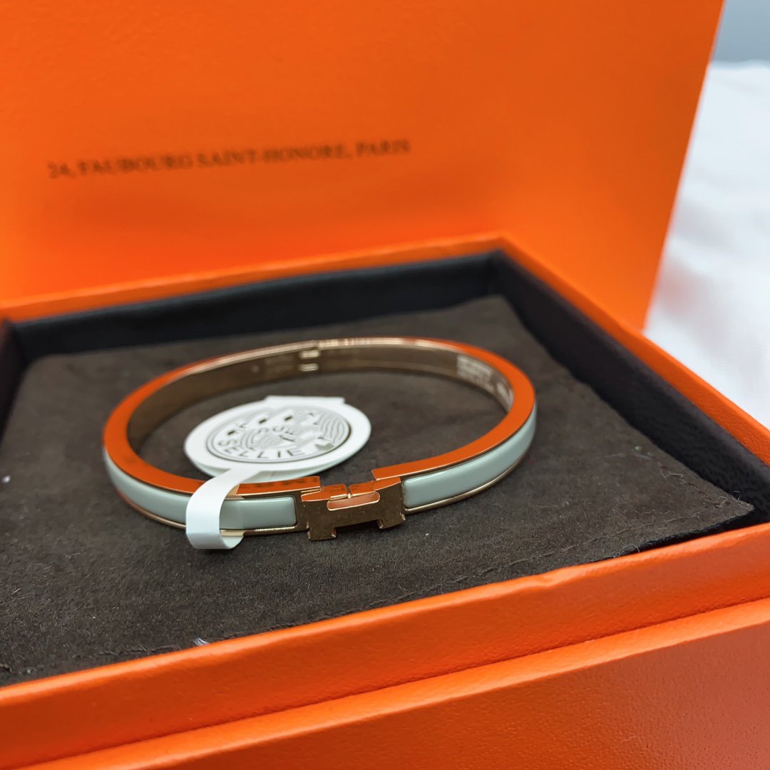 [Gaonasi]CLASSIC HM CLIC GREEN 8MM ENAMEL BRACELET