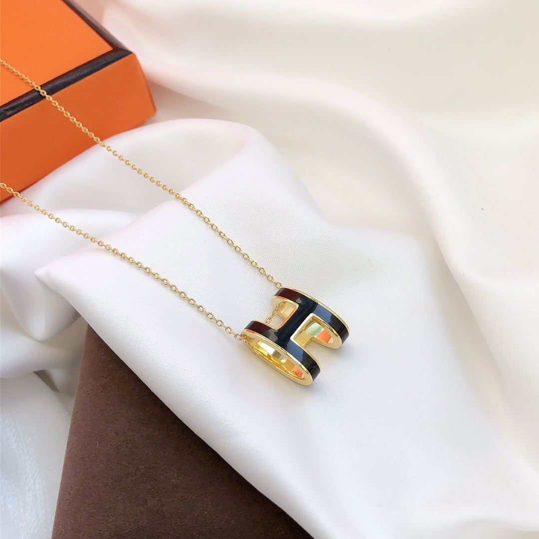 [Gaonasi]HM CLIC BLACK ENAMEL GOLD NECKLACE