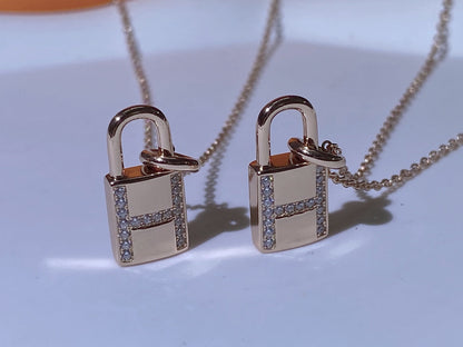[Gaonasi]HM ADVANCED NICHE LOCK HEAD NECKLACE DIAMONDS
