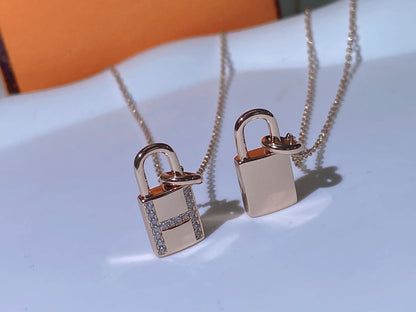 [Gaonasi]HM ADVANCED NICHE LOCK HEAD NECKLACE DIAMONDS