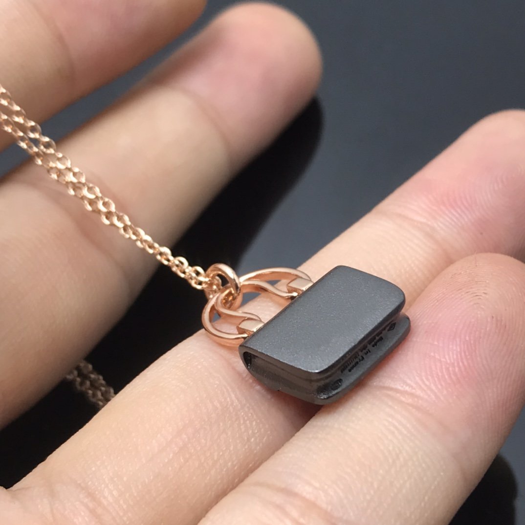 [Gaonasi]WOMEN'S HM AMULETTES CONSTANCE PENDANT NECKLACE