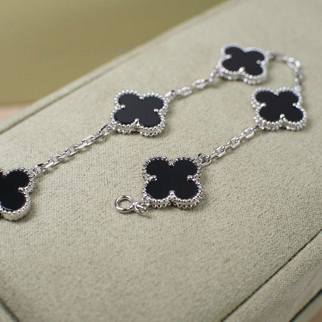 [Gaonasi] CLOVER 5 MOTIF ONYXS BRACELET COLLECTION