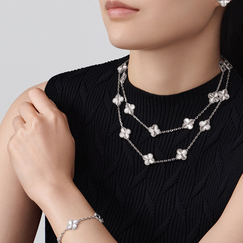 [Gaonasi]CLOVER 20 MOTIFS DIAMOND SILVER