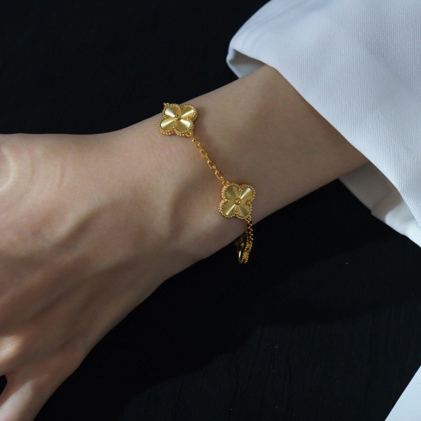 [Gaonasi] CLOVER 5 MOTIF LASER BRACELET COLLECTION