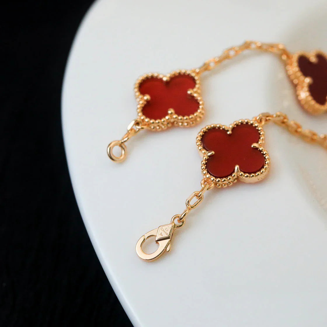 [Gaonasi] CLOVER 5 MOTIF RED CORNELIAN BRACELET COLLECTION