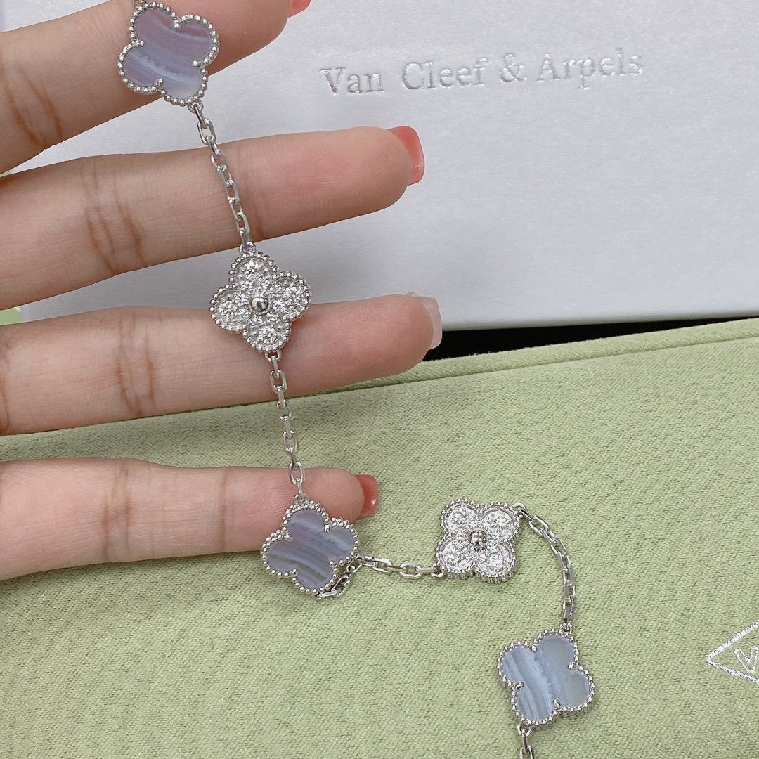 [Gaonasi] CLOVER 5 MOTIF PURPLE CHALCEDONY BRACELET COLLECTION