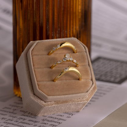 Zen Diamond Curve Ring