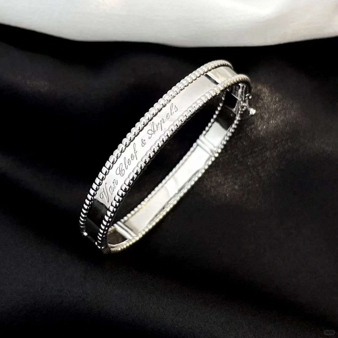 [Cadisa]CLOVER PERLEE BRACELET SIGNATURE ENGRAVING SERIES