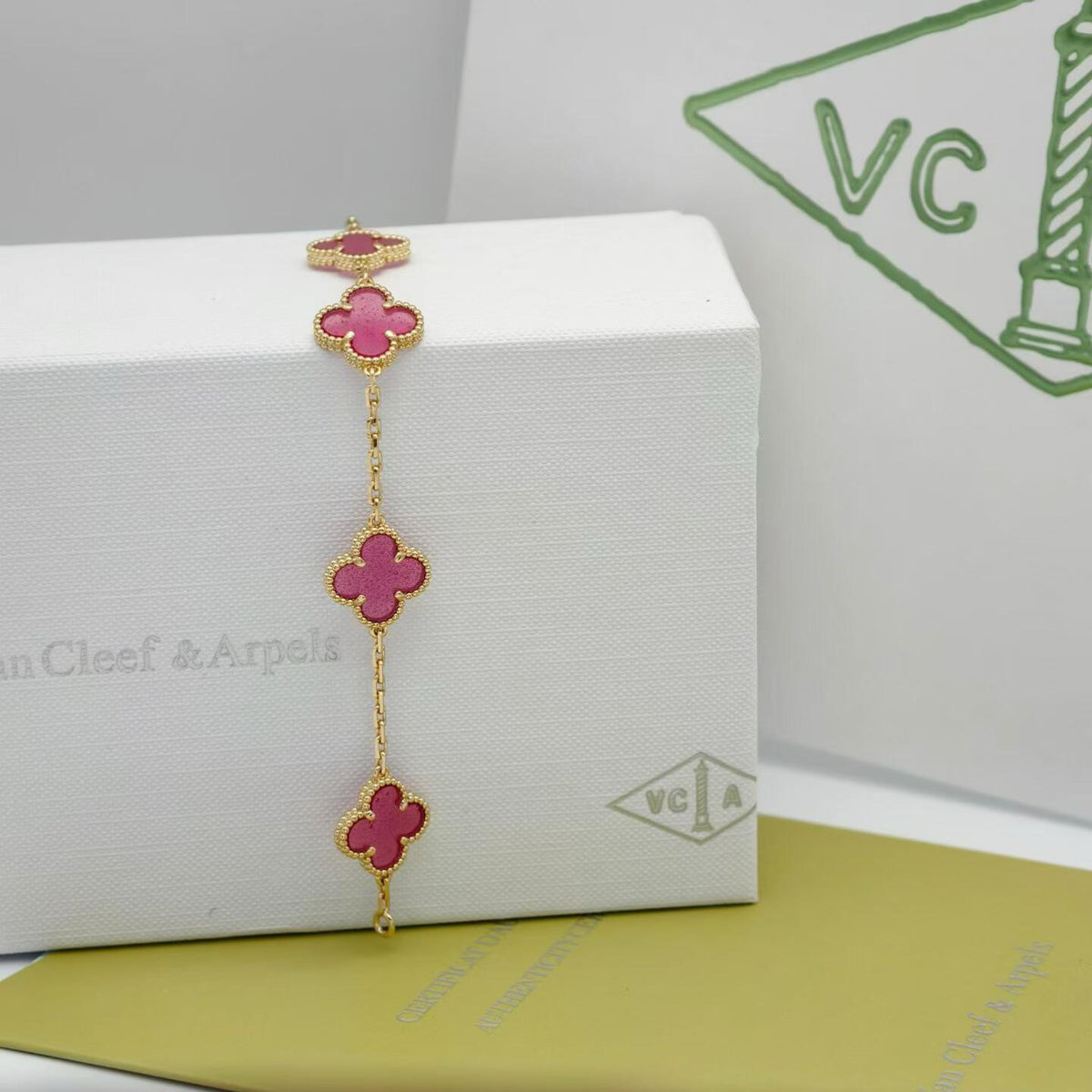 [Cadisa]NEW CLOVER 5 MOTIFS PINK ENAMEL BRACELET