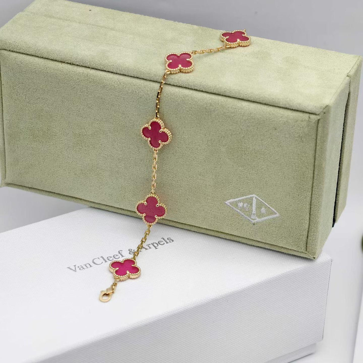 [Cadisa]NEW CLOVER 5 MOTIFS PINK ENAMEL BRACELET