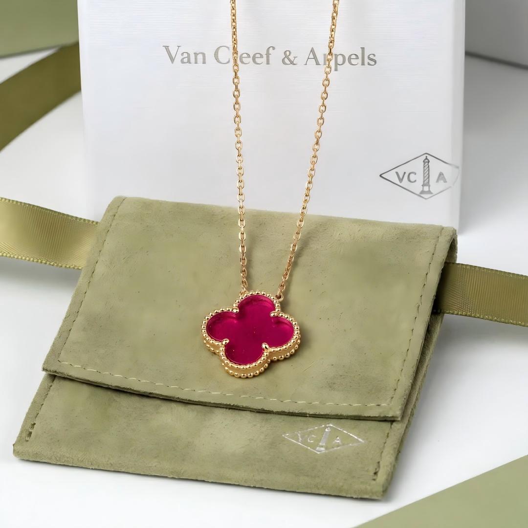 [Cadisa] NEW CLOVER 15MM PINK ENAMEL NECKLACE
