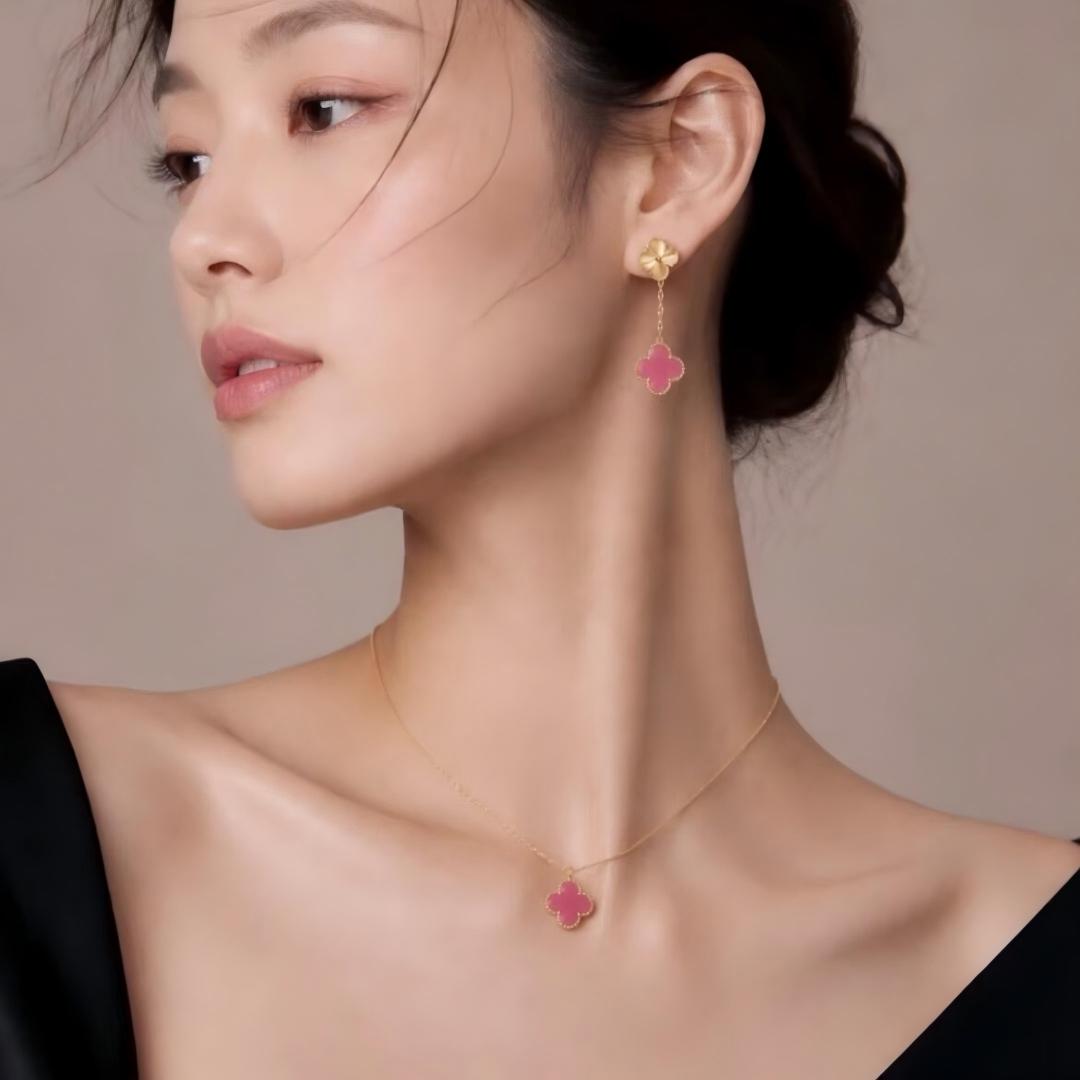 [Cadisa] NEW CLOVER 15MM PINK ENAMEL NECKLACE