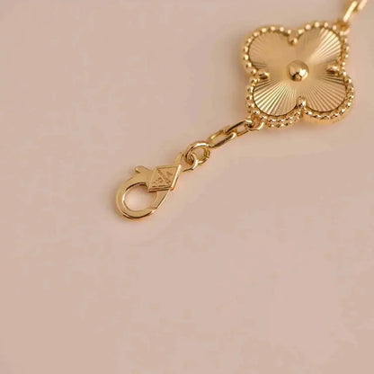 [Gaonasi] CLOVER 5 MOTIF LASER BRACELET COLLECTION