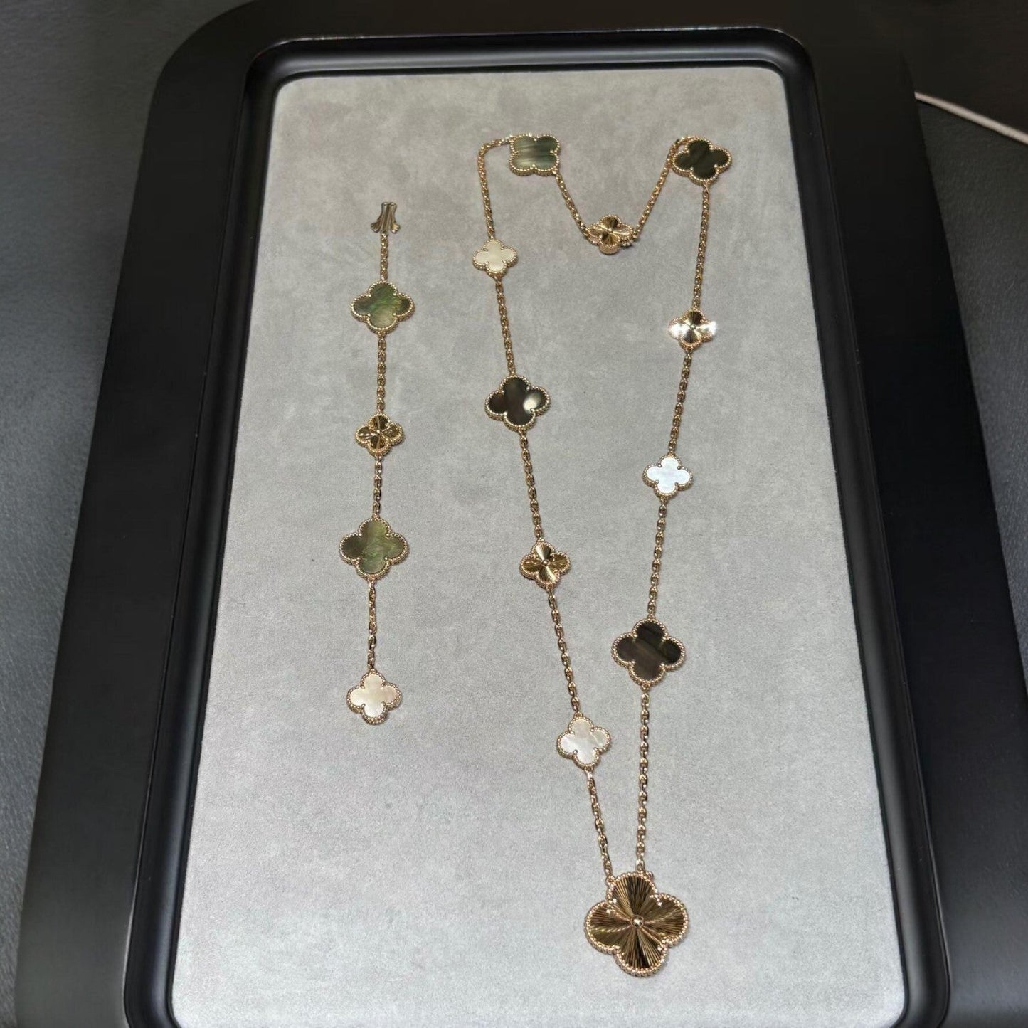 [Gaonasi]DETACHABLE CLOVER 15(11+4) FLOWER ROSE GOLD NECKLACE SET