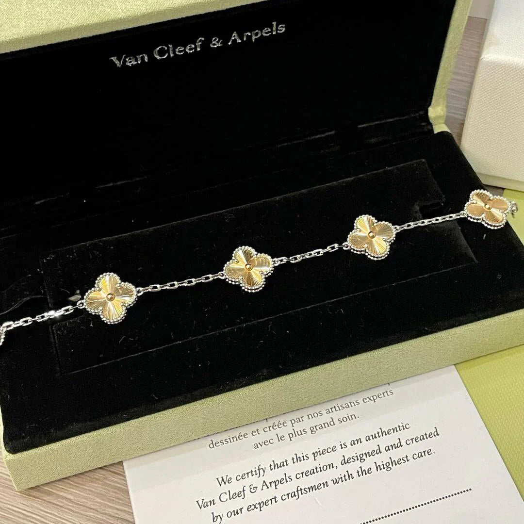 [Gaonasi] CLOVER 5 MOTIF LASER BRACELET COLLECTION