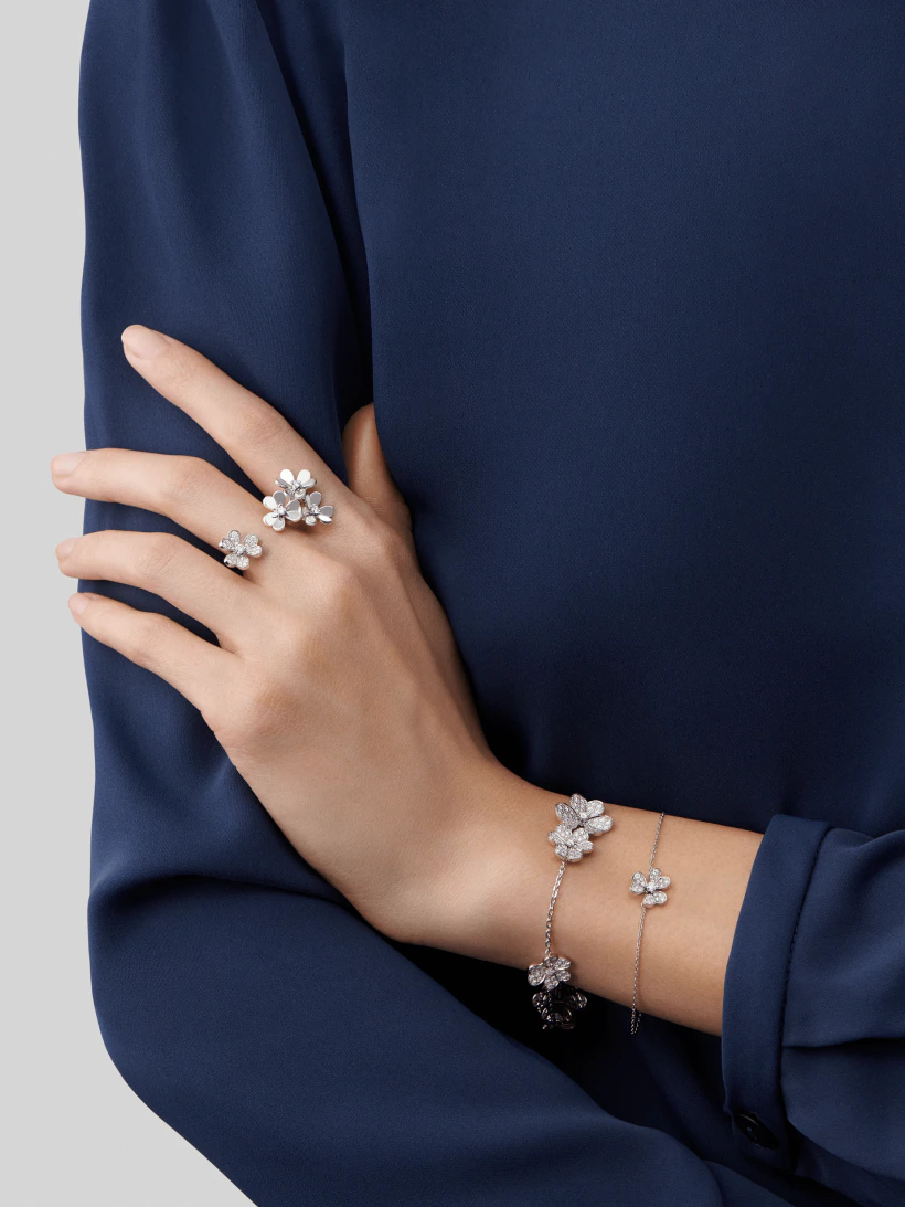 [Gaonasi]FRIVOLE SILVER FLOWER DIAMOND BRACELET