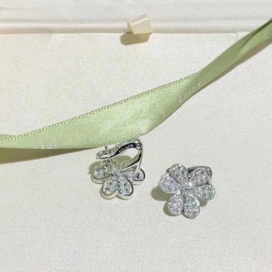 [Gaonasi]FRIVOLE SILVER FLOWER DIAMOND EARRINGS