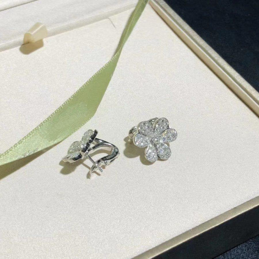 [Gaonasi]FRIVOLE SILVER FLOWER DIAMOND EARRINGS